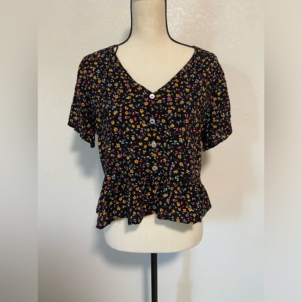 Freshman Women Crop Top - Picture 2 of 7